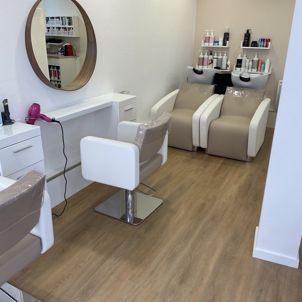 Le Salon du Village 2